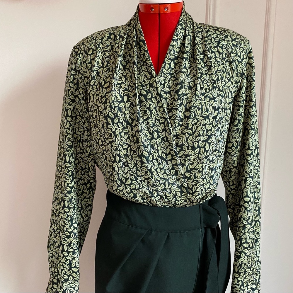 Cowl-Neck Leaf Print Blouse in Dark Green